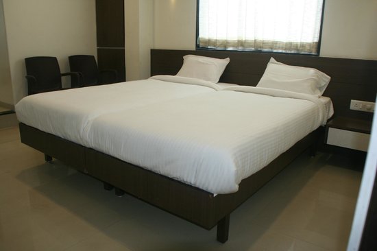 Hotel Girnar
